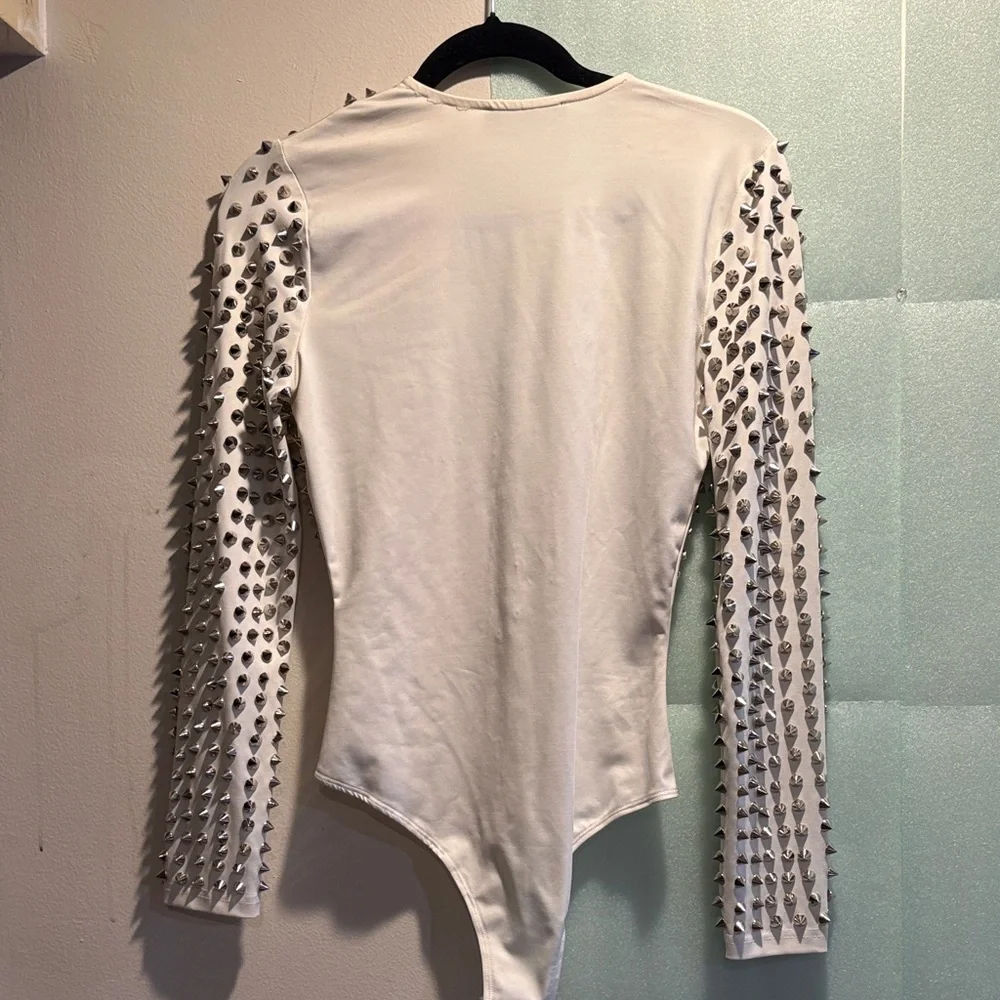AKIRA Silver Spike Studded White Bodysuit Festival Clubwear - Picture 4 of 6